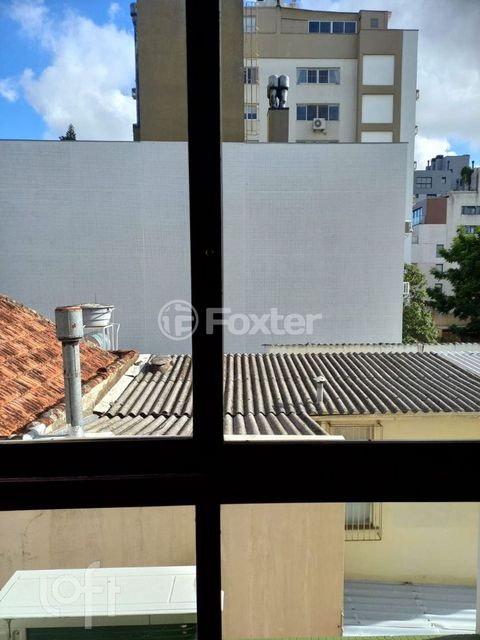 Image 6 - 869605
