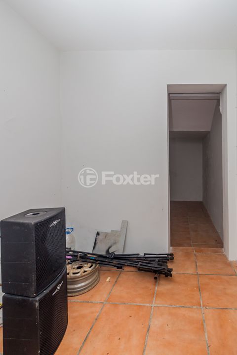 Image 11 - 869627