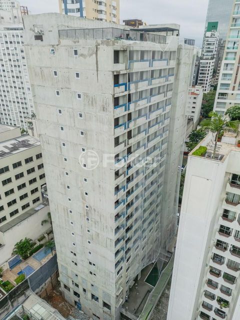 Image 14 - 869661