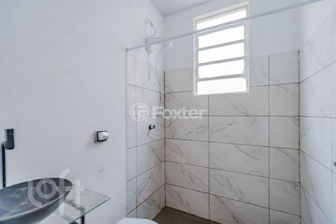 Image 9 - 869663