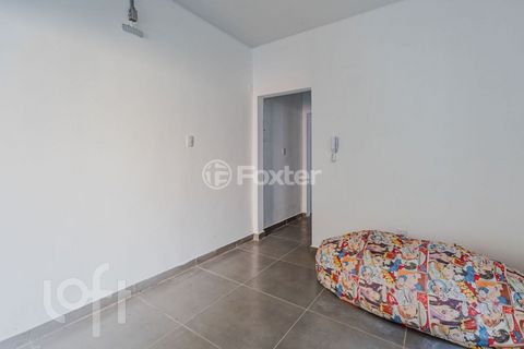 Image 6 - 869663