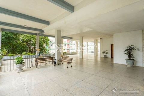 Image 7 - 869675