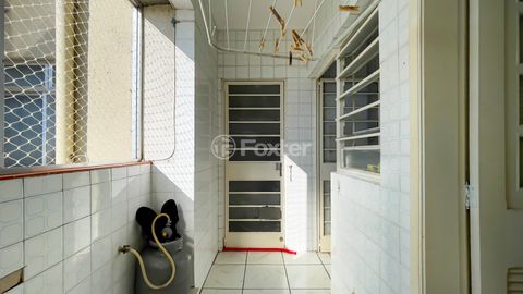 Image 8 - 869685