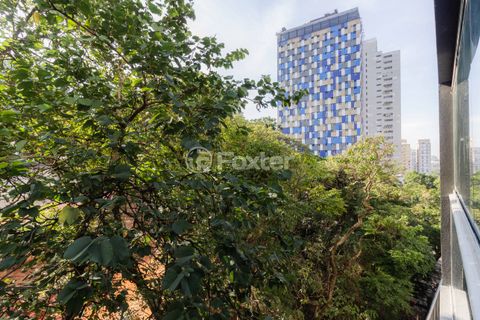 Image 6 - 869722
