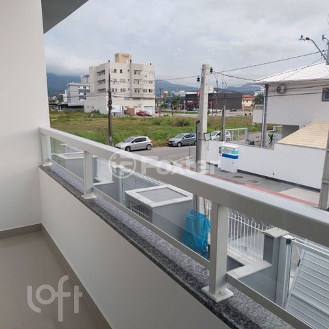 Image 6 - 869728