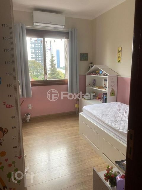 Image 6 - 869734