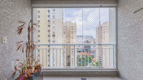 Image 5 - 869736