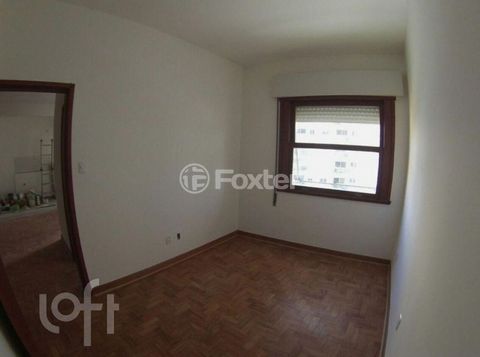 Image 3 - 869744