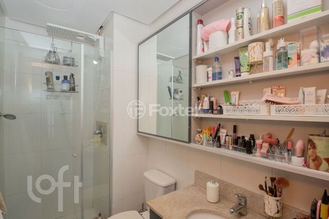 Image 6 - 869764