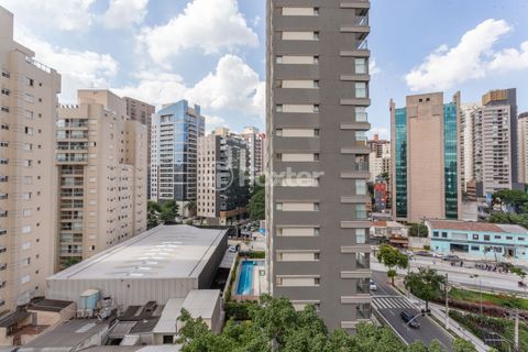 Image 4 - 869839