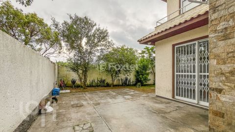 Image 17 - 869846