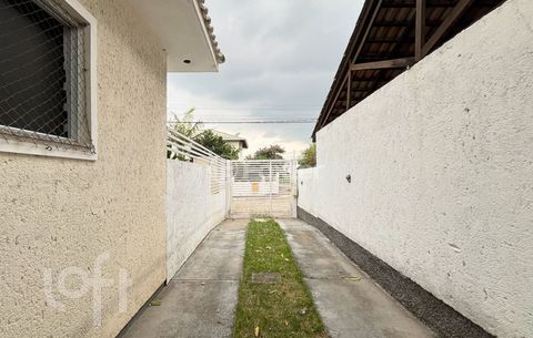 Image 15 - 869846