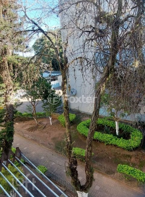 Image 5 - 869851