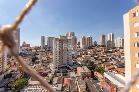 Image 17 - 869861