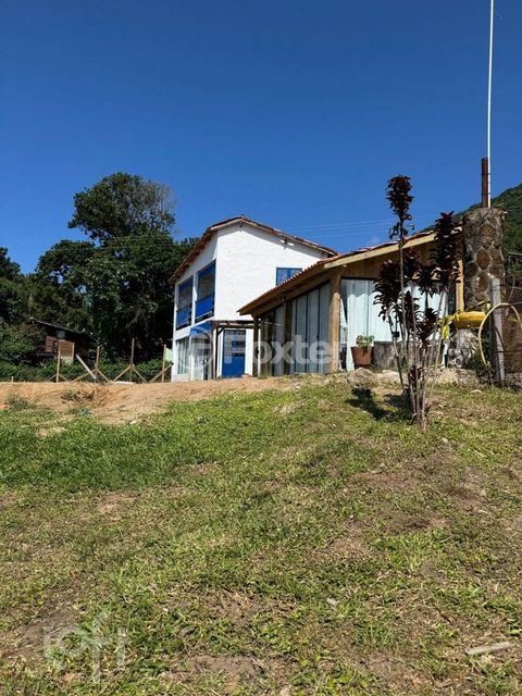 Image 4 - 869866