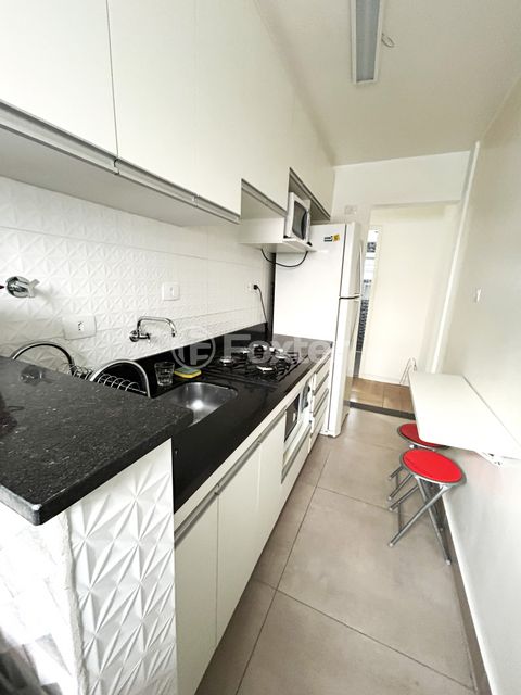 Image 9 - 869867
