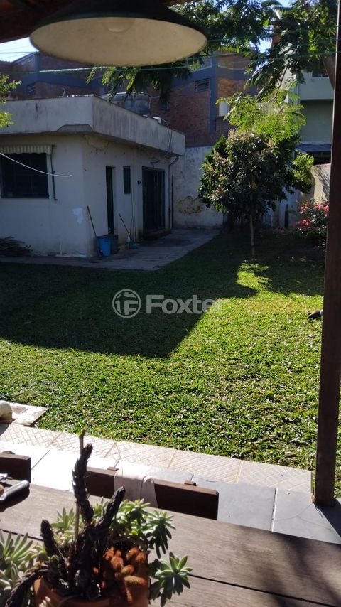 Image 3 - 869872
