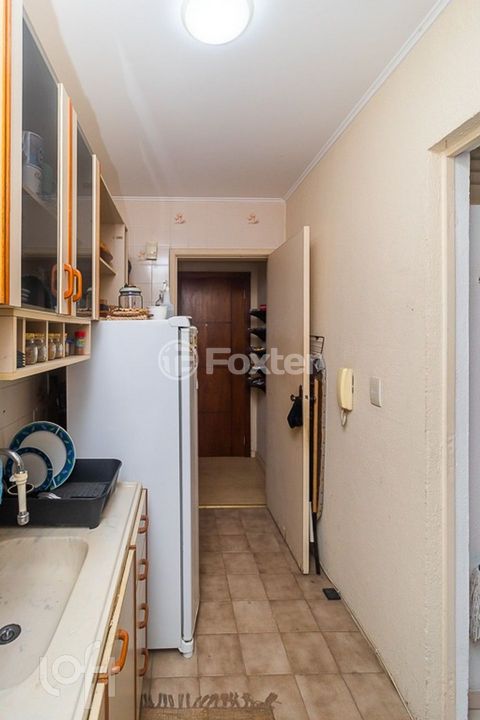 Image 9 - 869904