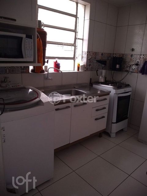 Image 5 - 869906