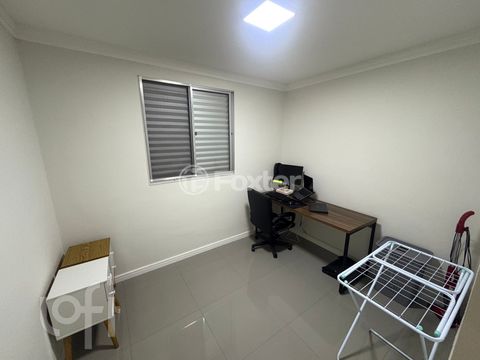 Image 11 - 869915