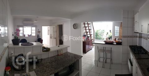 Image 11 - 869942
