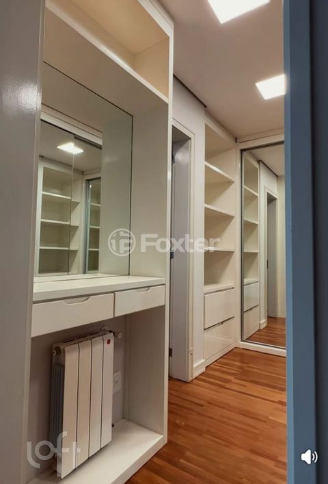 Image 6 - 869955