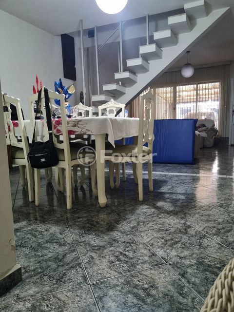 Image 10 - 869973