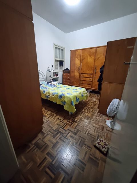 Image 19 - 869973