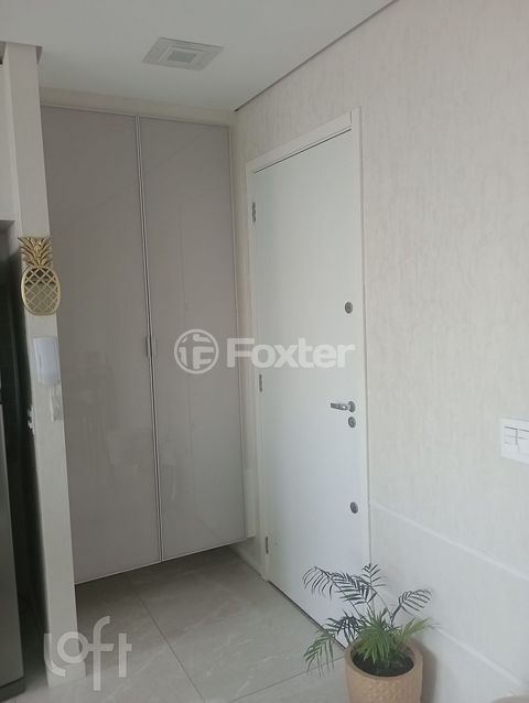 Image 8 - 869987