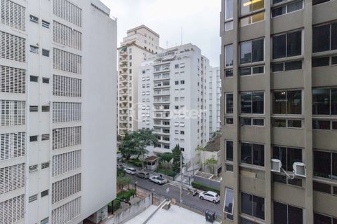 Image 5 - 870008
