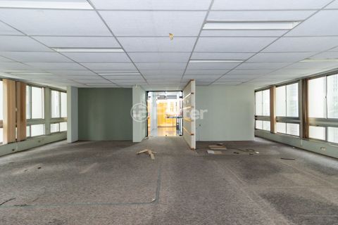 Image 9 - 870008