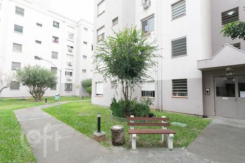 Image 19 - 870035