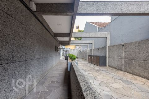 Image 19 - 870065