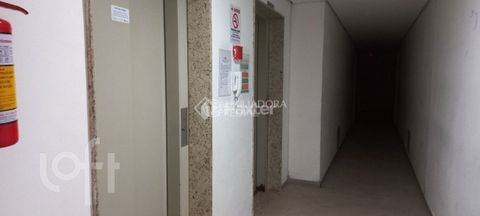 Image 6 - 870115