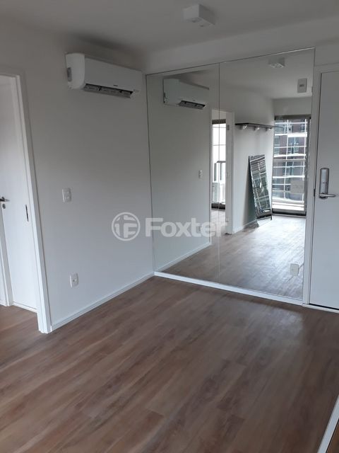 Image 2 - 870204