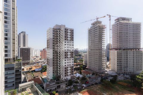 Image 18 - 870213
