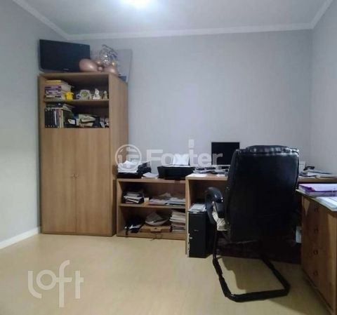 Image 4 - 870221