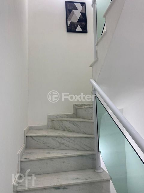 Image 11 - 870231