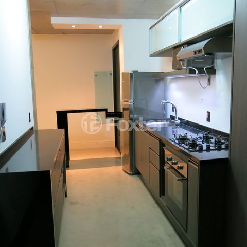 Image 3 - 870275