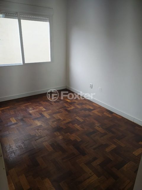 Image 8 - 870282