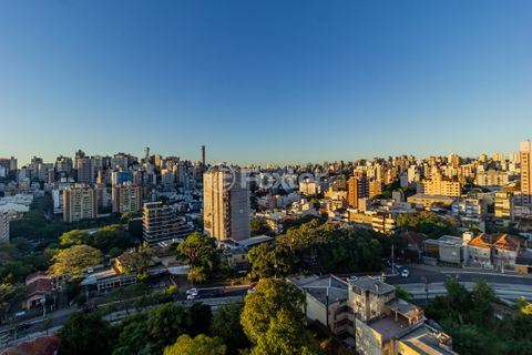 Image 13 - 870297