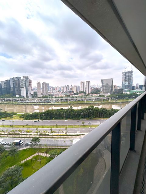 Image 3 - 870304