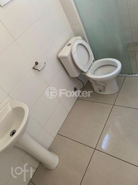 Image 8 - 870317