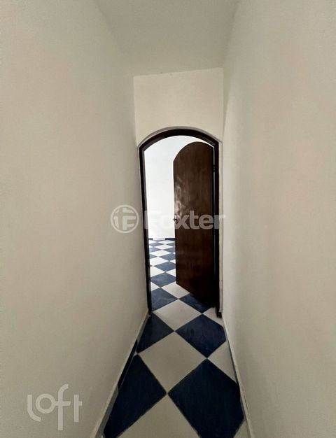 Image 4 - 870321