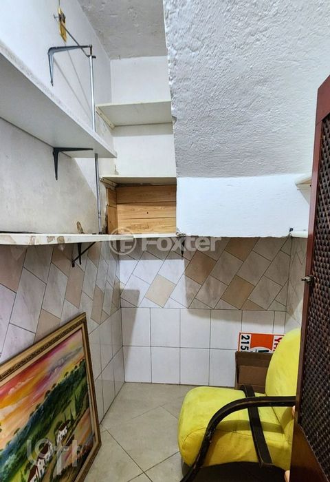 Image 19 - 870342
