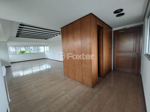 Image 4 - 870381