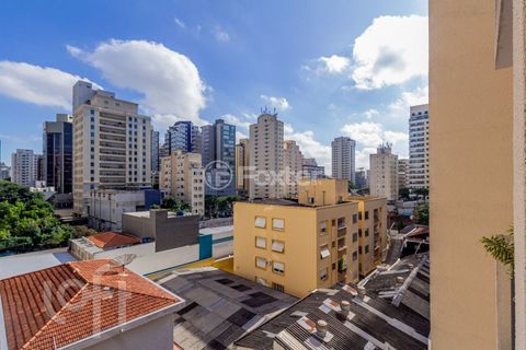 Image 11 - 870396