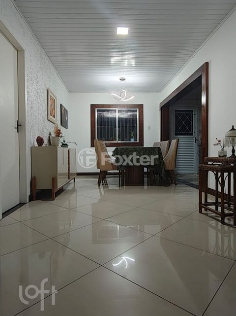 Image 6 - 870430