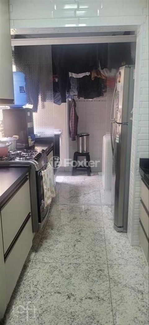Image 4 - 870444