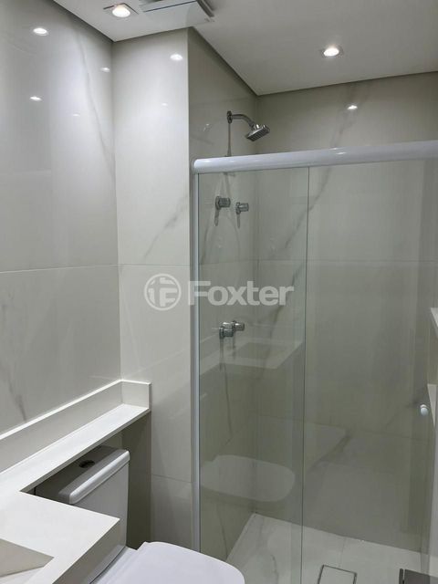 Image 19 - 870458